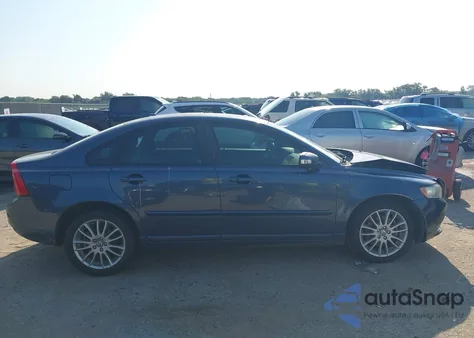 2010 Volvo S40 2.4I from USA, damaged, VIN YV1382MS6A2488769